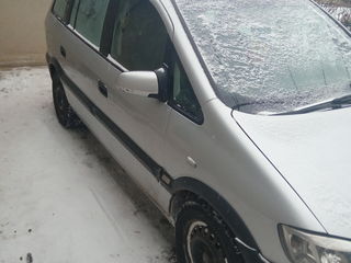 Opel Zafira foto 8