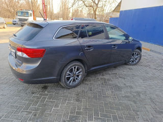 Toyota Avensis foto 7