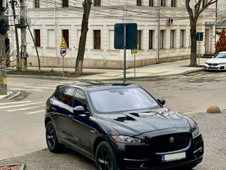 Jaguar F-PACE foto 2