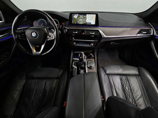 BMW 5 Series foto 7