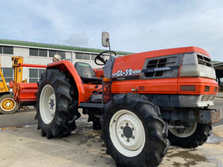 Se vinde Tractor Kubota GL-32 cu freza de sol