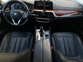 BMW 5 Series foto 16