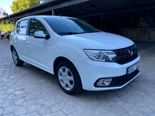 Dacia Sandero foto 1