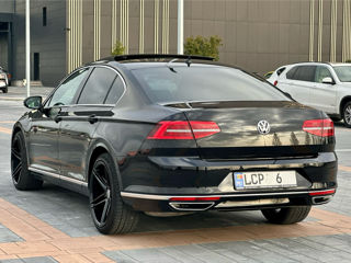 Volkswagen Passat foto 3