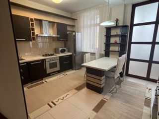 Apartament cu 3 camere, 120 m², Centru, Chișinău foto 5