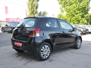 Toyota Yaris foto 6