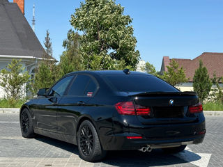 BMW 3 Series foto 5