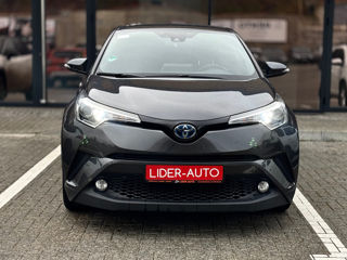 Toyota C-HR foto 2