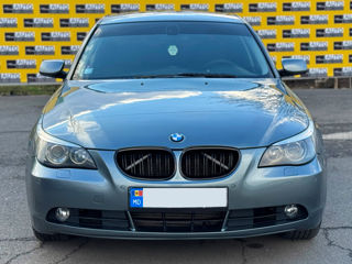 BMW 5 Series foto 3