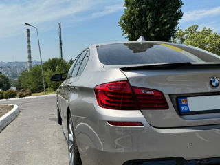 BMW 5 Series foto 7