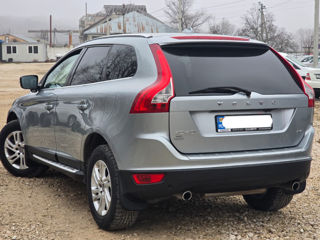 Volvo XC60 foto 2