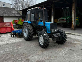 Tractor  MTZ 1025 foto 1