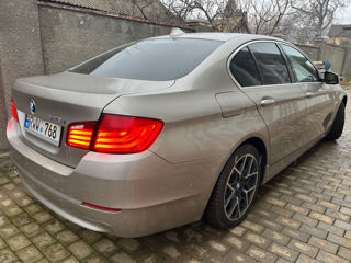 BMW 5 Series foto 3