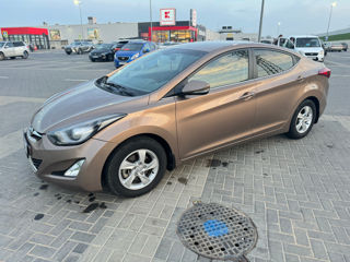 Hyundai Elantra foto 4