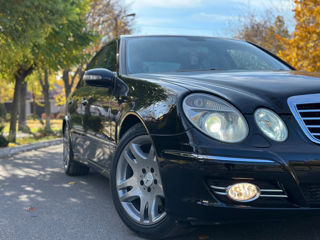 Mercedes E-Class foto 2