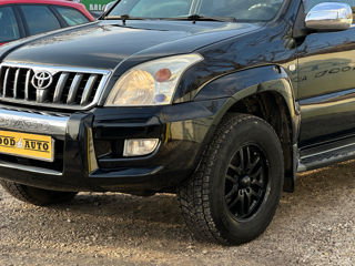 Toyota Land Cruiser Prado foto 4