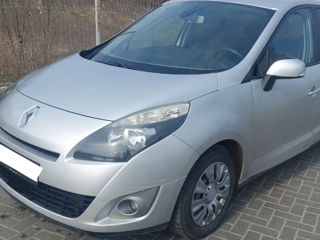 Renault Grand Scenic foto 1