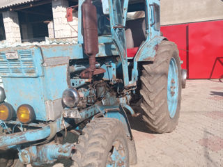 Vînd tractor