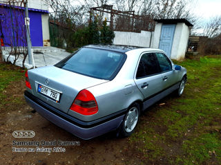 Mercedes C-Class foto 5