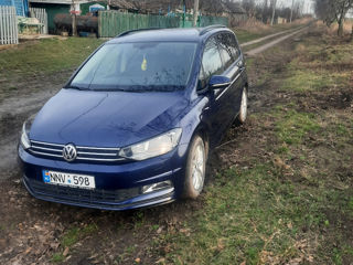 Volkswagen Touran foto 1