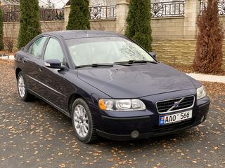 Volvo S60 foto 1