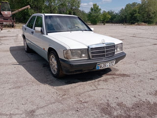 Mercedes 190 foto 5