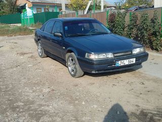 Mazda 626 foto 1