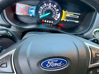 Ford Fusion foto 4