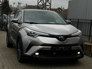 Toyota C-HR foto 2