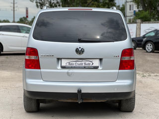 Volkswagen Touran foto 7