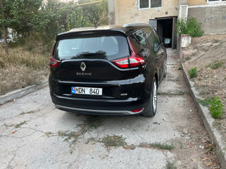 Renault Grand Scenic foto 2