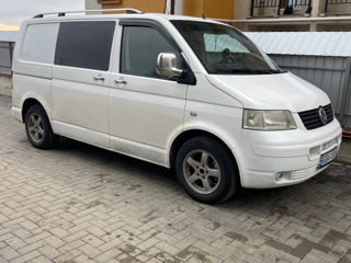 Volkswagen Caravelle foto 2