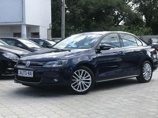 Volkswagen Jetta foto 2