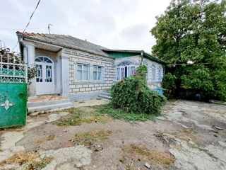 Urgent! Se vinde casă în centrul satului Pojoreni r-nul Ialoveni. Prețul 31000 euro foto 7