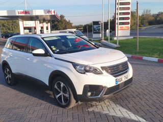 Peugeot 5008 foto 1