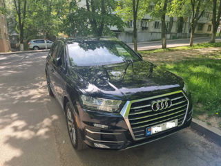 Audi Q7 foto 1