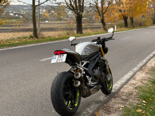 Triumph Speed Triple 1200RS foto 2