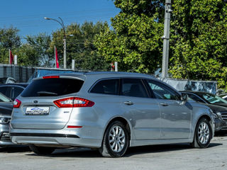 Ford Mondeo foto 2