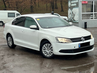 Volkswagen Jetta foto 4