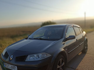 Renault Megane foto 2