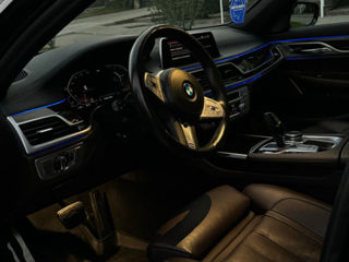 BMW 7 Series foto 7