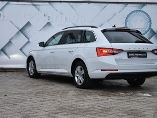 Skoda Superb foto 5