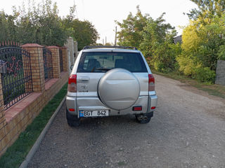 Toyota Rav 4 foto 4