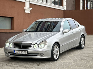 Mercedes E Class foto 2