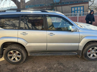 Toyota Land Cruiser Prado foto 2