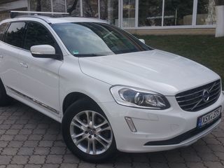 Volvo XC60 foto 1