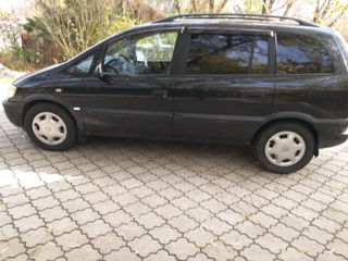 Opel Zafira foto 3