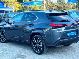 Lexus UX foto 4