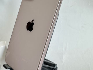 iPhone 13 pink 128 gb foto 4