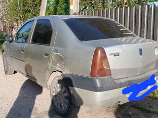 Dacia Logan foto 2